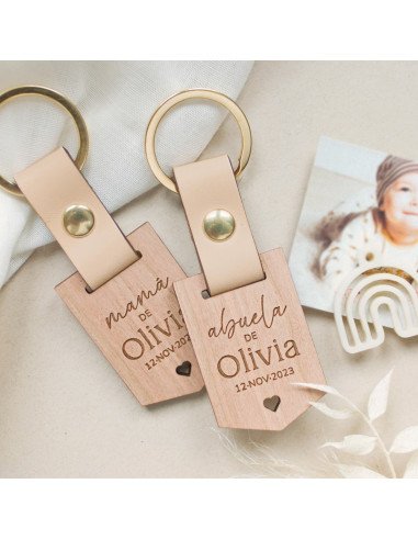 LLavero personalizado madera y cuero - "FAMILIA"