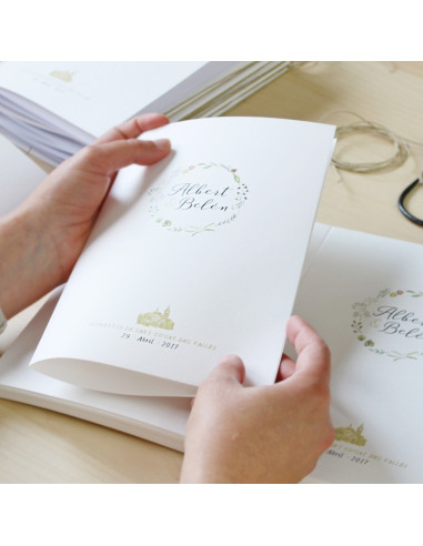 carpeta personalizada para guardar el misal de vuestra boda y que todos los invitados puedan seguir la ceremonia.