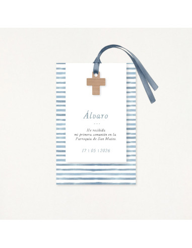 Recordatori de primera comunió premium, amb un estampat de ratlles marineres i una creu de fusta com a protagonista