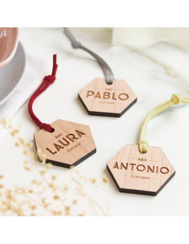 Clauer fusta casament - "NAME" | This Is Kool