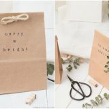 Envolver regalos de Navidad