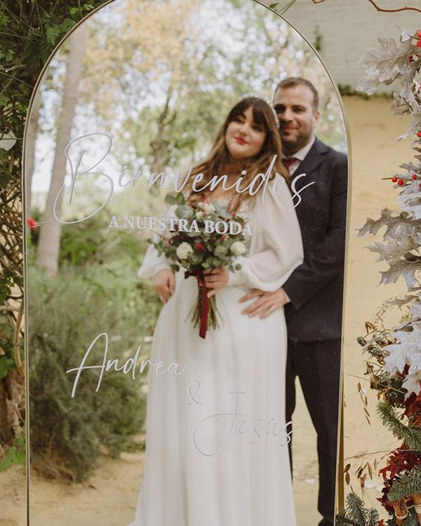 carteles en vinilo blanco adhesivo para sorprender a vuestos invitados con un photocall perfecto