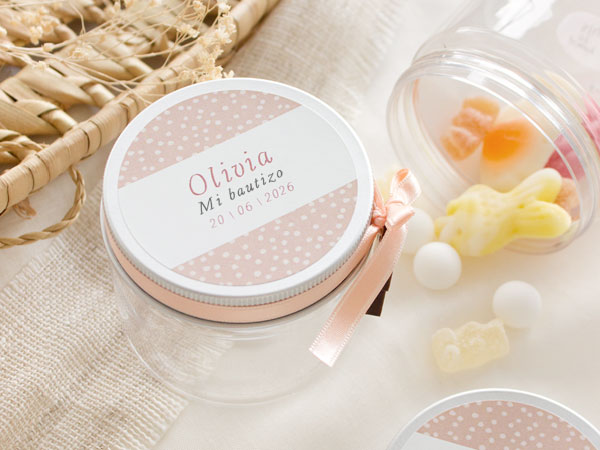Tarros de plástico transparente para rellenar con chuches o gominolas y tener un recuerdo muy dulce de su bautizo